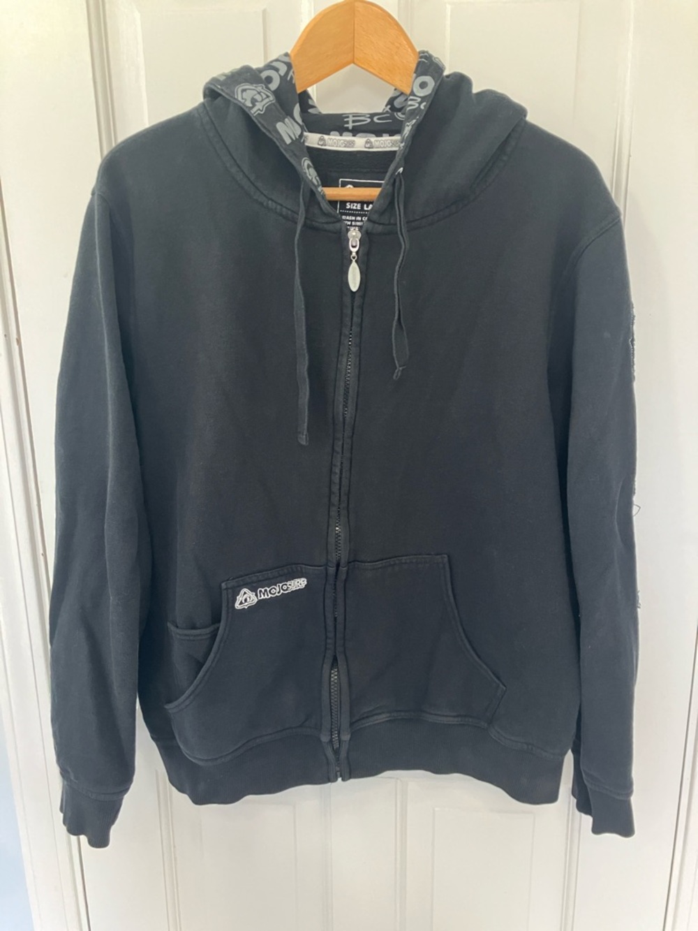 Y2K style Mojo Surf Australia Black Zip-Up Hoodie punk size Large 100% cotton